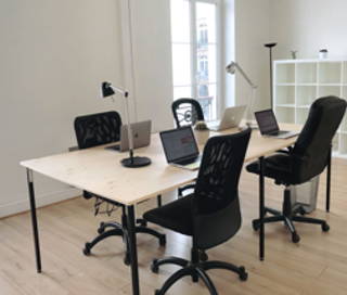 Bureau privé 30 m² 4 postes Coworking Rue des Jeuneurs Paris 75002 - photo 1